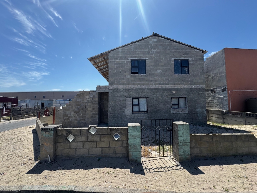 6 Bedroom Property for Sale in Electric City Western Cape